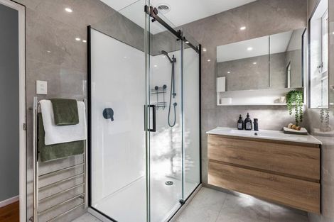 Photo of property in 1/86 Tirimoana Road, Te Atatu South, Auckland, 0602