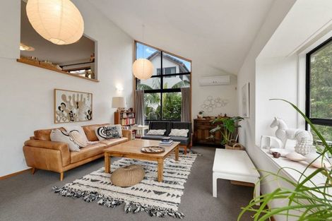 Photo of property in 1/18 The Esplanade, Castor Bay, Auckland, 0620