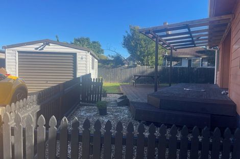 Photo of property in 2/24 Janese Place, Weymouth, Auckland, 2103
