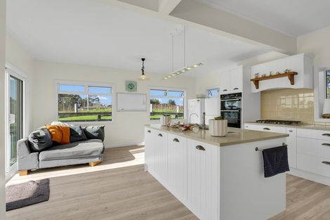 Photo of property in 151 Shelly Beach Road, South Head, Helensville, 0874