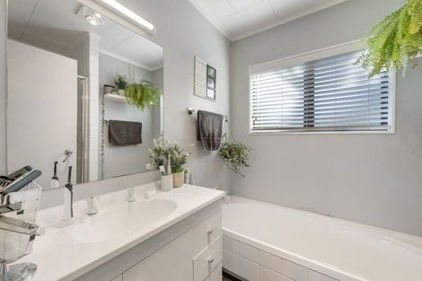 Photo of property in 11 Sinton Row, Nukuhau, Taupo, 3330