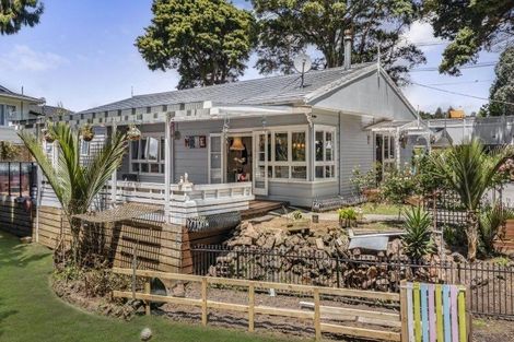 Photo of property in 70 Grande Vue Road, Hillpark, Auckland, 2102