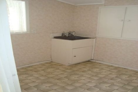 Photo of property in 16 Rotoiti Avenue, Pakuranga Heights, Auckland, 2010