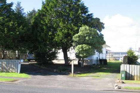 Photo of property in 50 Othello Drive, Clover Park, Auckland, 2023