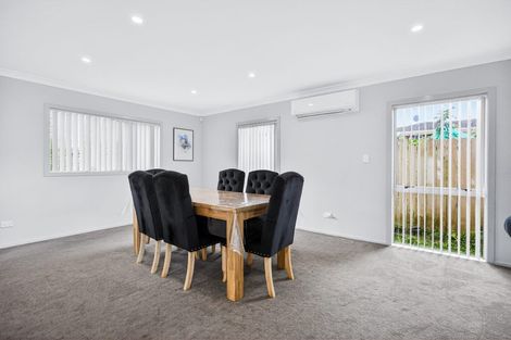 Photo of property in 37 Riverglade Parkway, Te Atatu South, Auckland, 0610