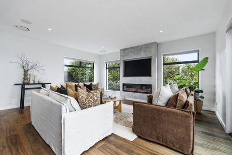 Photo of property in 28 Honeyfield Drive, Whalers Gate, New Plymouth, 4310
