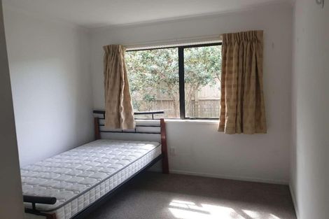 Photo of property in 2/60 Orangewood Drive, Northpark, Auckland, 2013