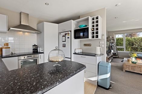 Photo of property in 21 La Perouse Place, Northcote, Christchurch, 8052