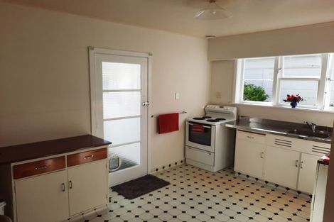 Photo of property in 19a Farm Road, Northland, Wellington, 6012