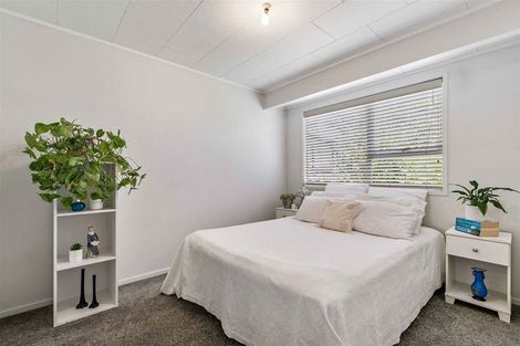 Photo of property in 6 Glastron Place, Bayview, Auckland, 0629