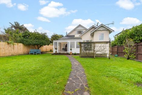 Photo of property in 33 Churchill Road, Cockle Bay, Auckland, 2014