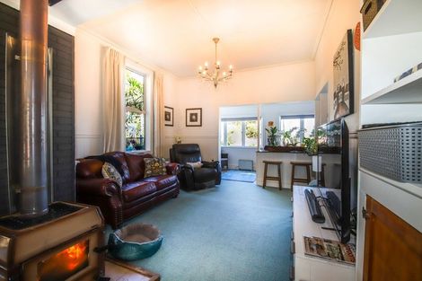 Photo of property in 27 Lake View Street, Waihola, Milton, 9073