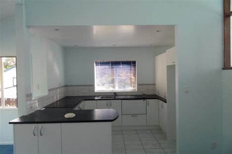 Photo of property in 1/28 Oaktree Avenue, Browns Bay, Auckland, 0630