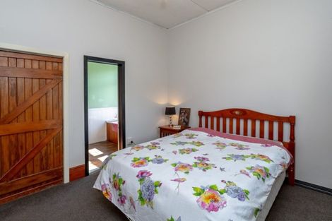 Photo of property in 98 Fox Street, Featherston, 5710