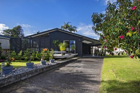 Photo of property in 10 Parkland Crescent, Terrace End, Palmerston North, 4410