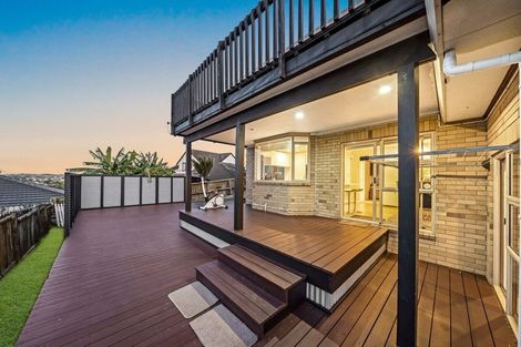 Photo of property in 10 San Fernando Way, Henderson, Auckland, 0612