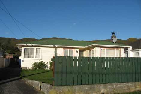 Photo of property in 10 Roberts Street, Wainuiomata, Lower Hutt, 5014