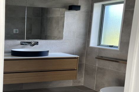 Photo of property in 90 Park Road, Titirangi, Auckland, 0604