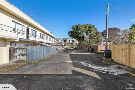 Photo of property in 2/10a Arabi Street, Sandringham, Auckland, 1041