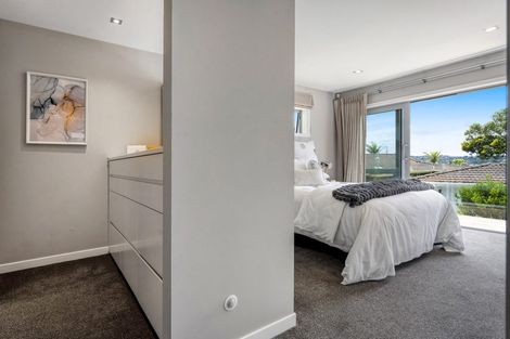 Photo of property in 128 Churchill Road, Rothesay Bay, Auckland, 0630