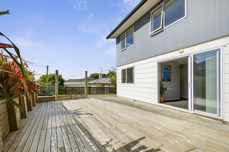 Photo of property in 2 Bell Street, Tawa, Wellington, 5028