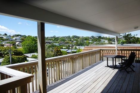 Photo of property in 96 Saddleback Rise, Murrays Bay, Auckland, 0630