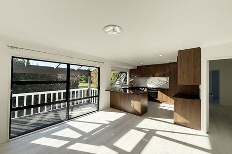 Photo of property in 49 Gosford Drive, Botany Downs, Auckland, 2010