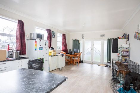 Photo of property in 13 Waterloo Street, Dannevirke, 4930