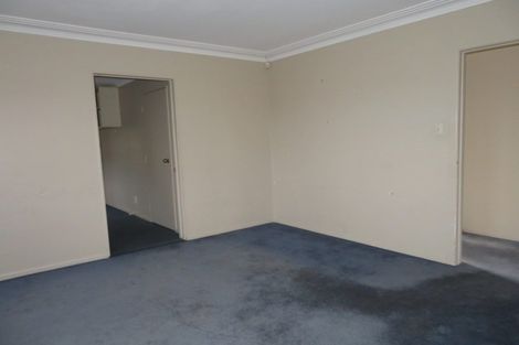 Photo of property in 1/33 Becroft Drive, Forrest Hill, Auckland, 0620