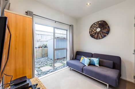 Photo of property in 16 Canyon Drive, Oteha, Auckland, 0632
