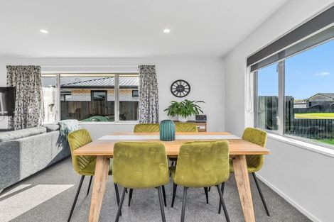 Photo of property in 5 Fountain Place, Rolleston, 7614