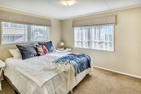 Photo of property in 3 Cleat Street, Whitby, Porirua, 5024