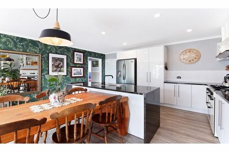 Photo of property in 60a Main North Road, Woodend, 7610