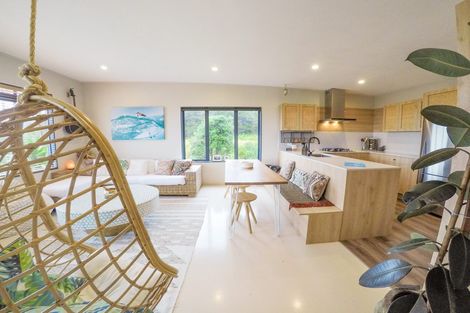 Photo of property in 333 Motutara Road, Muriwai, Waimauku, 0881