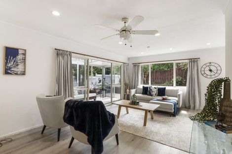 Photo of property in 2 Ashdown Place, Pahurehure, Papakura, 2113