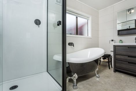 Photo of property in 1/30 Ngataringa Road, Devonport, Auckland, 0624