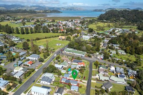 Photo of property in 74 Watt Street, Coromandel, 3506