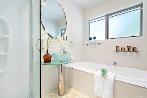 Photo of property in 2/36 Birman Close, Half Moon Bay, Auckland, 2012