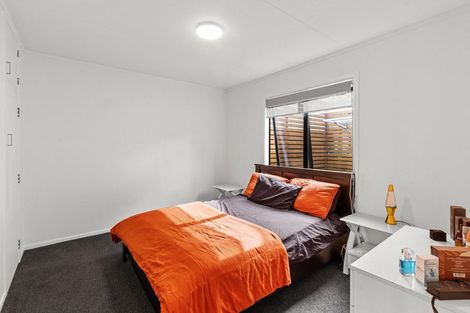 Photo of property in 17 Parsons Street, Vogeltown, New Plymouth, 4310