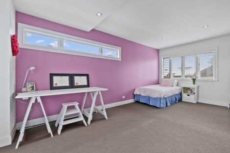 Photo of property in 48 Queen Street, Northcote Point, Auckland, 0627