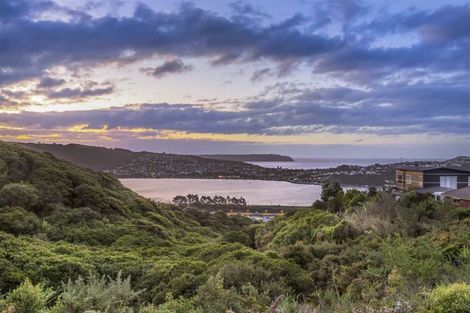 Photo of property in 12 Aoraki Rise, Aotea, Porirua, 5024