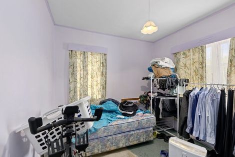 Photo of property in 15 Raymond Terrace, Fairfield, Lower Hutt, 5011