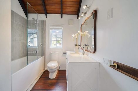 Photo of property in 68a Kaurilands Road, Titirangi, Auckland, 0604