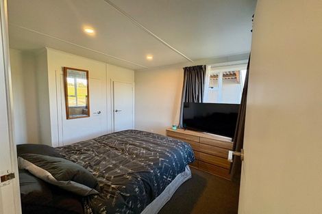 Photo of property in 17 Kairau Road West, Sentry Hill, New Plymouth, 4373