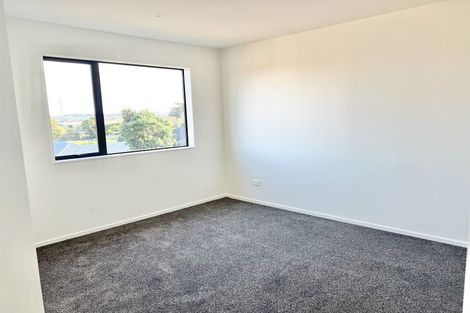 Photo of property in 2/5 Chevis Place, Pakuranga, Auckland, 2010