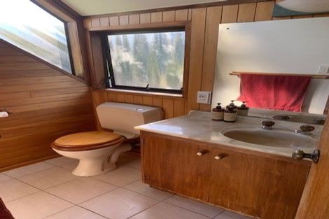 Photo of property in 1/38 Heathcote Road, Castor Bay, Auckland, 0620