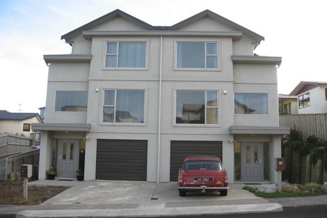 Photo of property in 81 Dress Circle, Newlands, Wellington, 6037