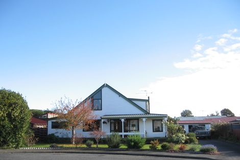 Photo of property in 13 Knights Grove, Otaki, 5512