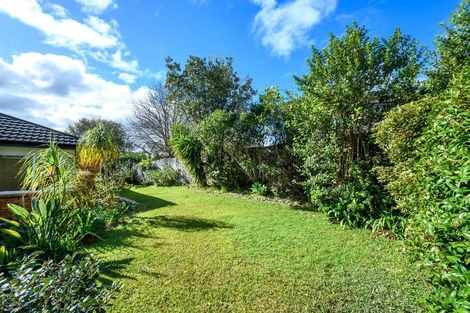 Photo of property in 14 Kerlin Crescent, West Harbour, Auckland, 0618
