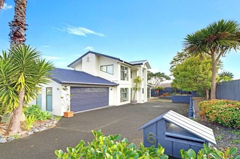 Photo of property in 6 Chadlington Avenue, Henderson, Auckland, 0612